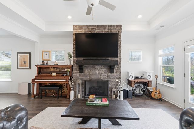 9645 Kaplan Ave, Brentwood, TN 37027