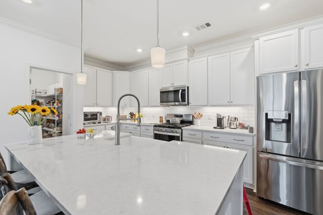9645 Kaplan Ave, Brentwood, TN 37027