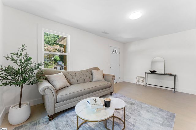 202 Loop Street, Greenville, SC 29609