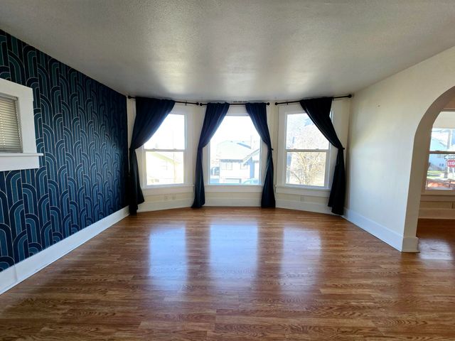 703 N 9th Street, Klamath Falls, OR 97601