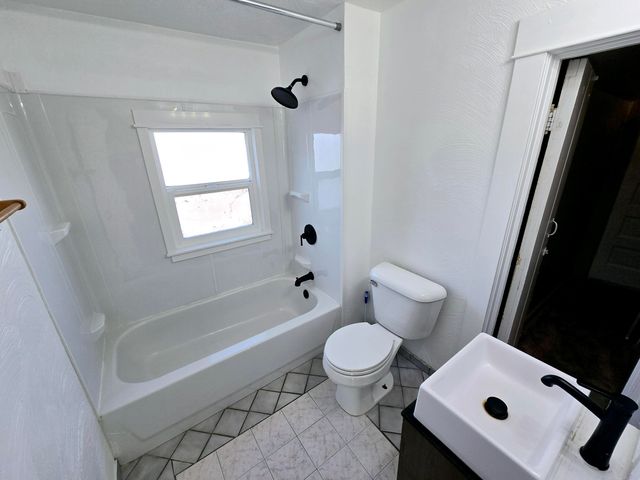 703 N 9th Street, Klamath Falls, OR 97601
