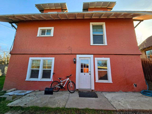 703 N 9th Street, Klamath Falls, OR 97601