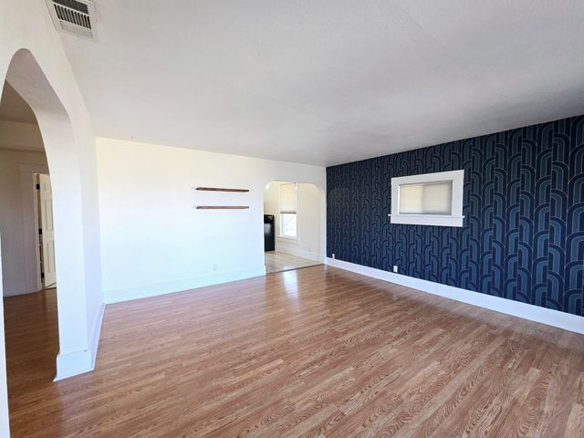703 N 9th Street, Klamath Falls, OR 97601