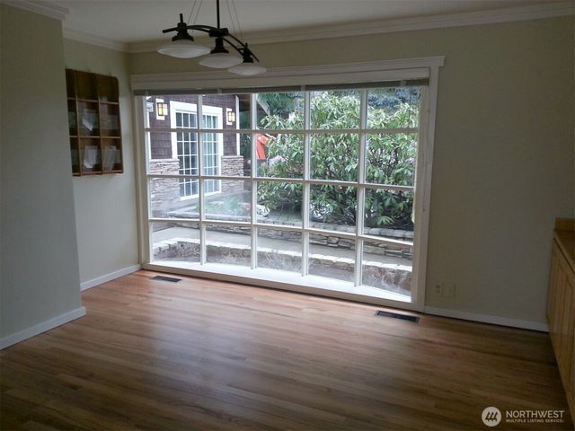 11644 NE 80th Street, Kirkland, WA 98033