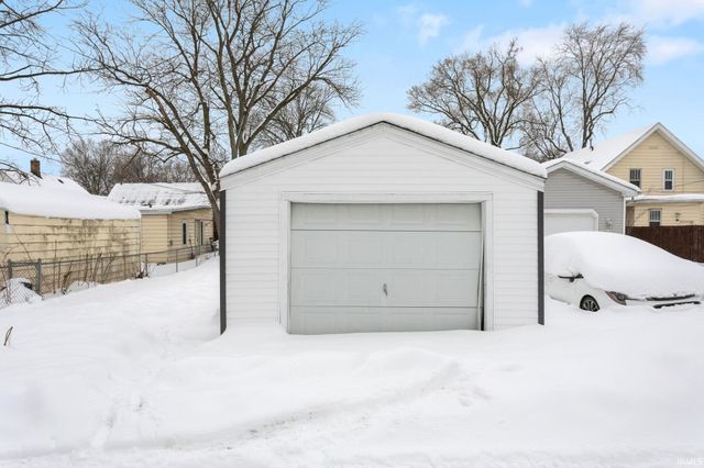 215 E Broadway Street, Mishawaka, IN 46545