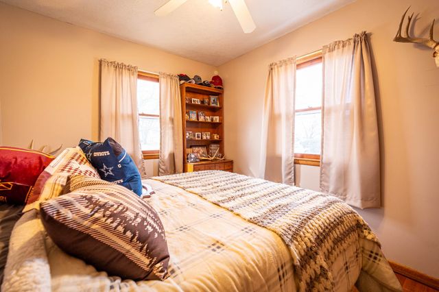 2055 Mission Rd, Salina, KS 67401