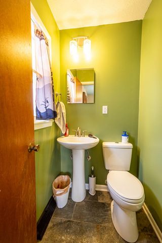 2055 Mission Rd, Salina, KS 67401