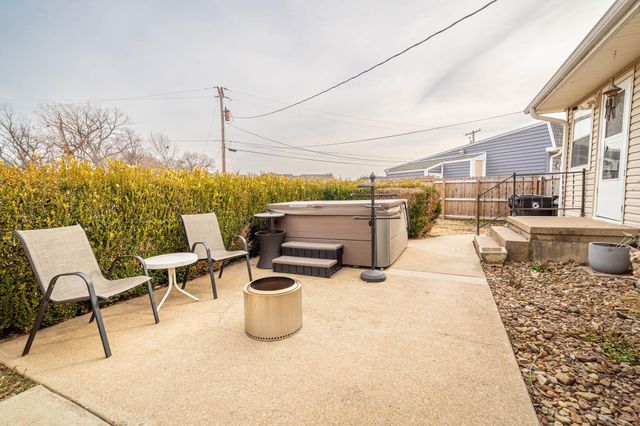 2055 Mission Rd, Salina, KS 67401