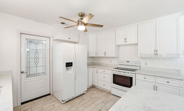 13 Blythewood Rd, Beaufort, SC 29907