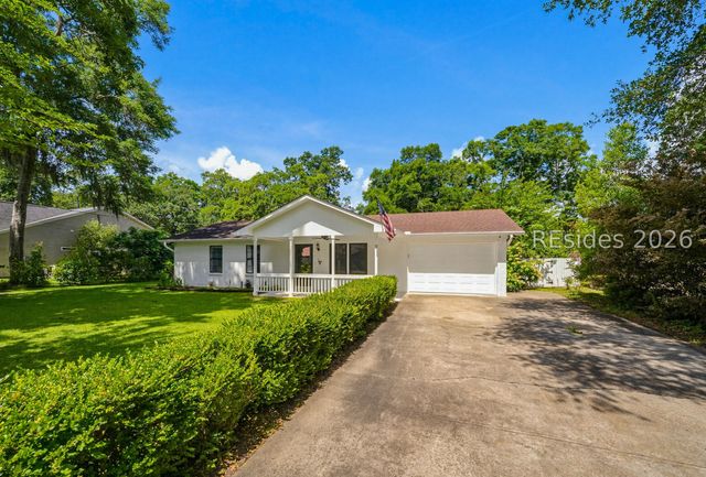 13 Blythewood Rd, Beaufort, SC 29907