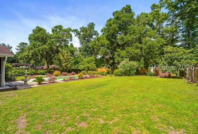 13 Blythewood Rd, Beaufort, SC 29907