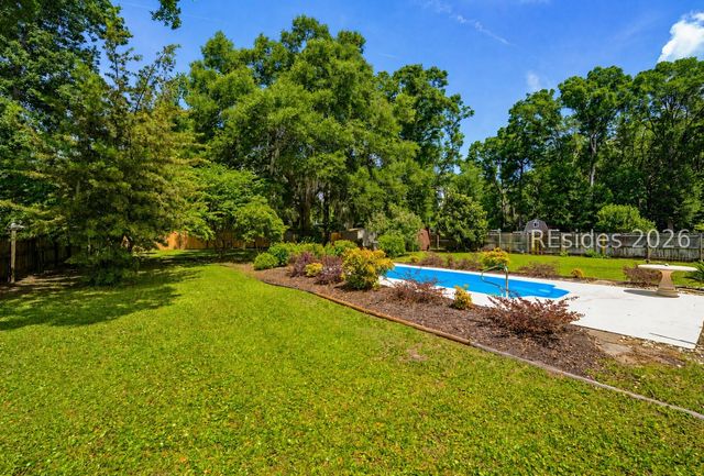 13 Blythewood Rd, Beaufort, SC 29907