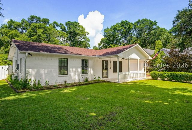 13 Blythewood Rd, Beaufort, SC 29907