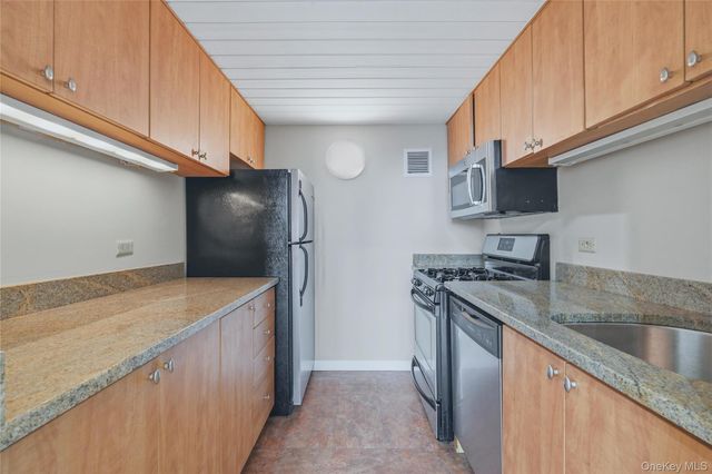 1 Landmark Square 405, Port Chester, NY 10573