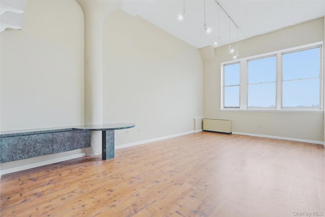 1 Landmark Square 405, Port Chester, NY 10573
