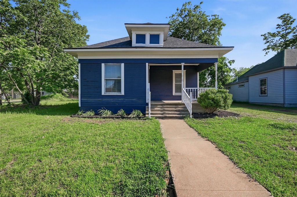 721 W Monterey Street, Denison, TX 75020