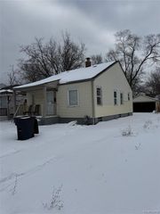 8874 Auburn Street, Detroit, MI 48228