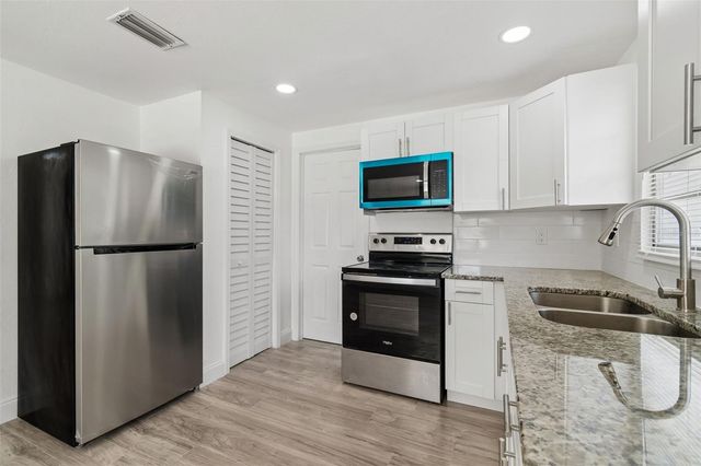 3706 BEECHWOOD BOULEVARD, Tampa, FL 33619