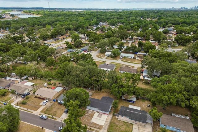 3706 BEECHWOOD BOULEVARD, Tampa, FL 33619