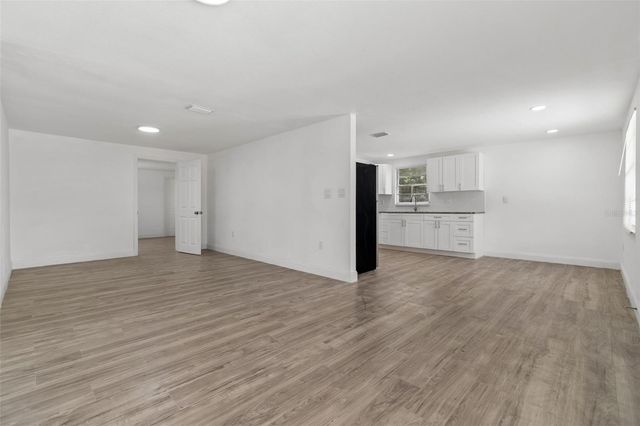 3706 BEECHWOOD BOULEVARD, Tampa, FL 33619