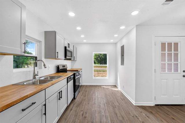 50 Fm 2890, Klondike, TX 75448