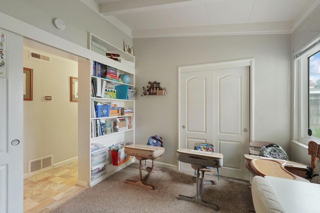 507 N Sunset Dr, Lodi, CA 95240