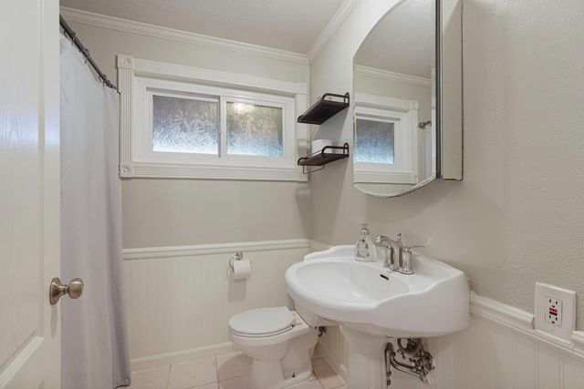 507 N Sunset Dr, Lodi, CA 95240