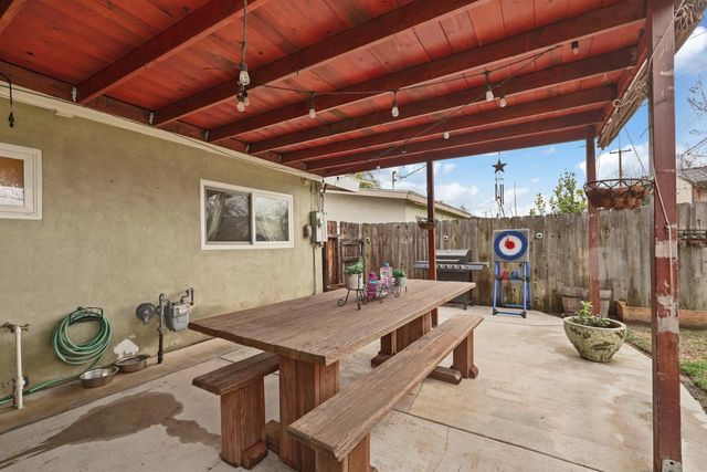 507 N Sunset Dr, Lodi, CA 95240