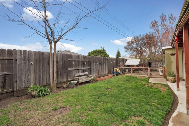 507 N Sunset Dr, Lodi, CA 95240