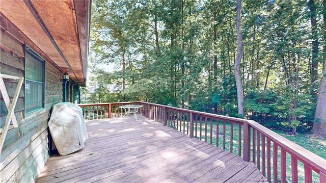 859 Lakeview Drive, Thomasville, NC 27360