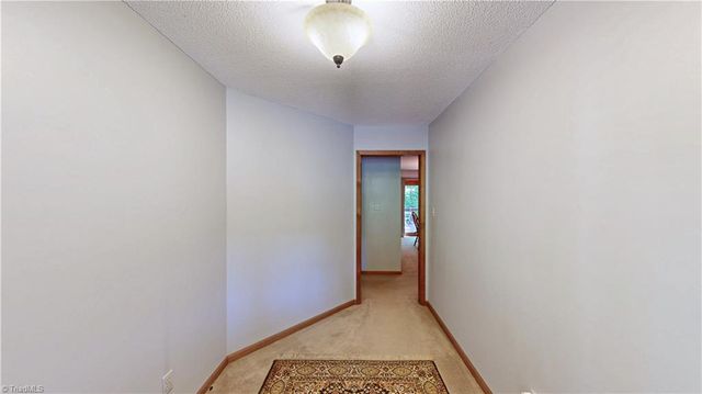 859 Lakeview Drive, Thomasville, NC 27360