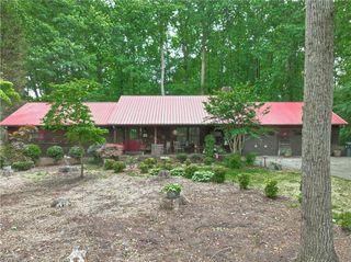 859 Lakeview Drive, Thomasville, NC 27360