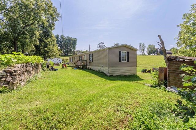 90 Windy Hill RD, Eagle Rock, VA 24085