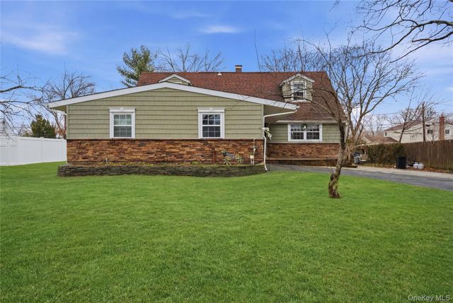 15 Newport Avenue, Selden, NY 11784