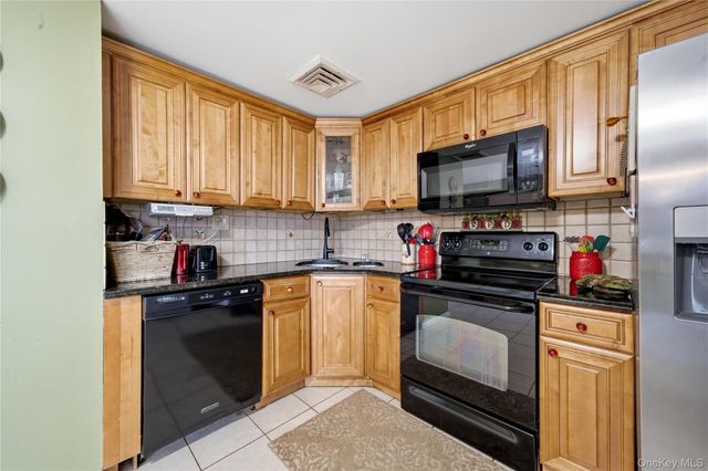 15 Newport Avenue, Selden, NY 11784