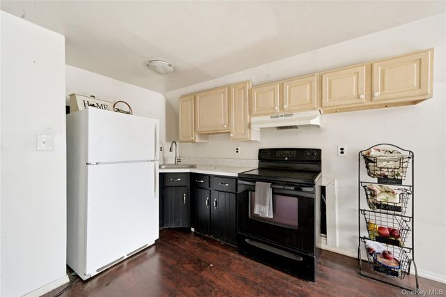 15 Newport Avenue, Selden, NY 11784