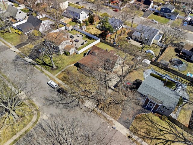 15 Newport Avenue, Selden, NY 11784