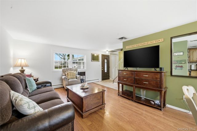 15 Newport Avenue, Selden, NY 11784