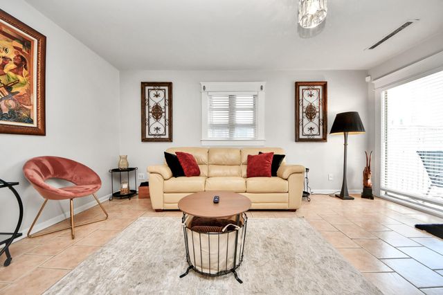 1810 Johnson Street, Houston, TX 77007