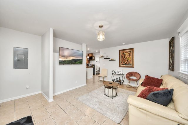 1810 Johnson Street, Houston, TX 77007