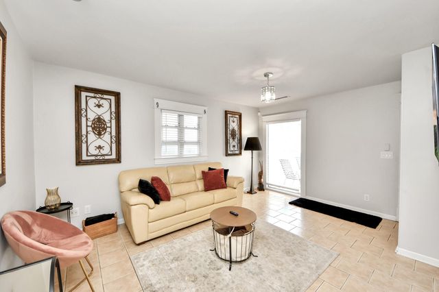 1810 Johnson Street, Houston, TX 77007