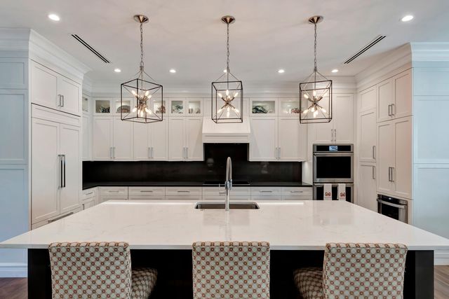 544 Live Oak Road, Vero Beach, FL 32963