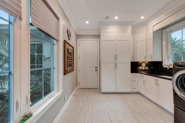 544 Live Oak Road, Vero Beach, FL 32963