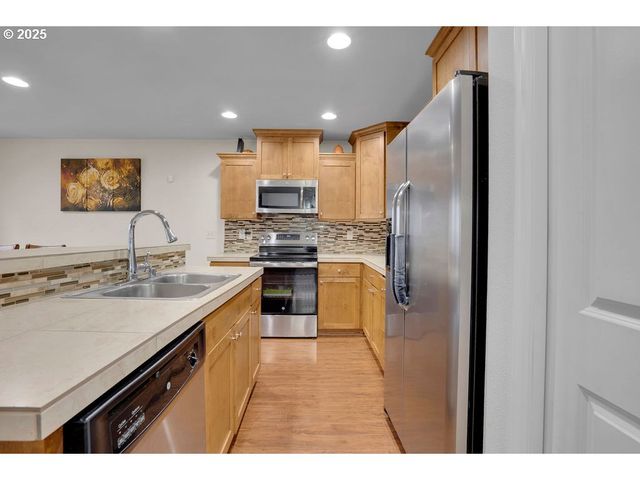 7705 Ne 19TH Way, Vancouver, WA 98664