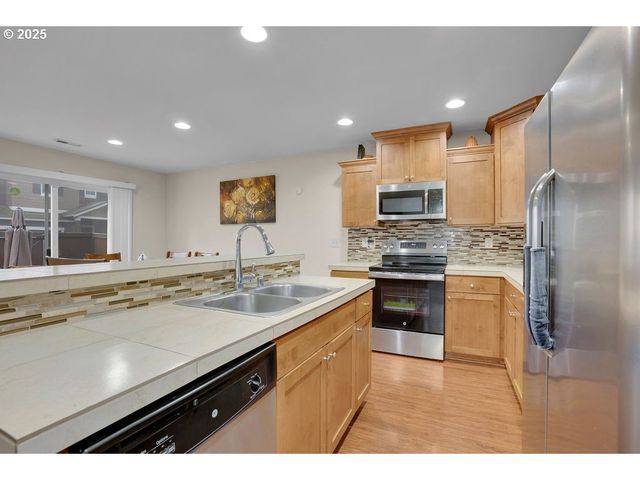 7705 Ne 19TH Way, Vancouver, WA 98664