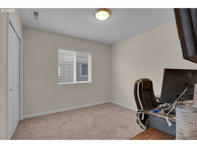 7705 Ne 19TH Way, Vancouver, WA 98664