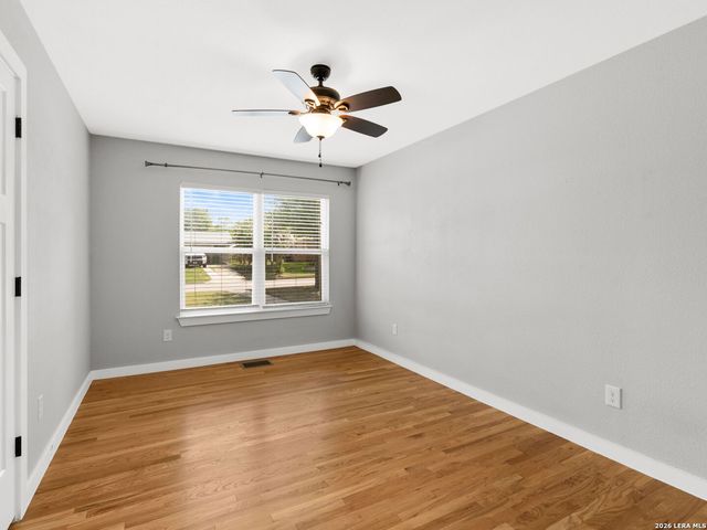 107 BLAKELEY DR, San Antonio, TX 78209