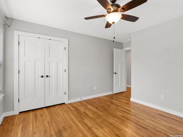 107 BLAKELEY DR, San Antonio, TX 78209
