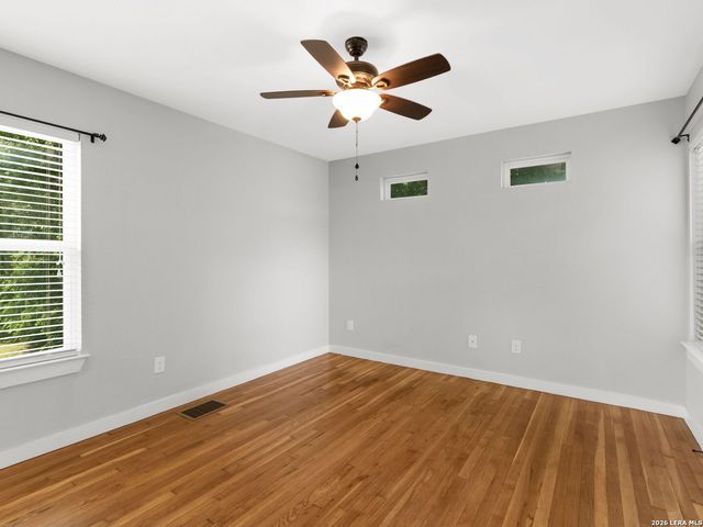 107 BLAKELEY DR, San Antonio, TX 78209