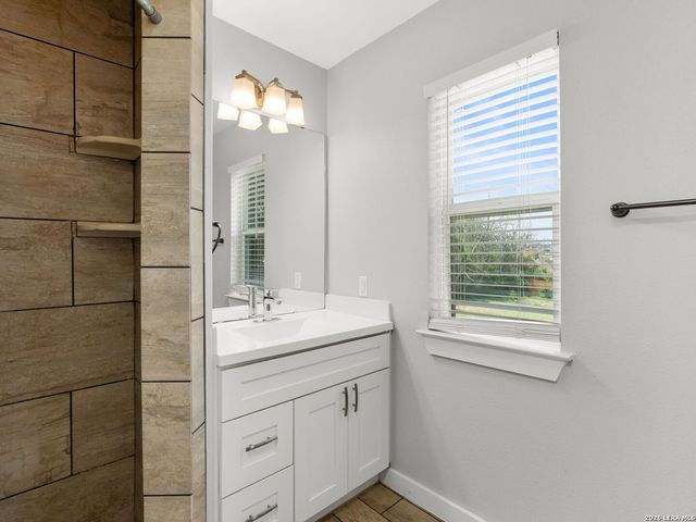 107 BLAKELEY DR, San Antonio, TX 78209